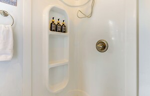 Scenic & Cozy 'sweet Northern Comfort' in Homer!