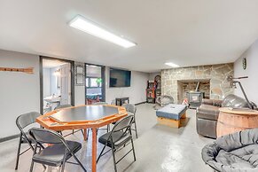 Pet Friendly: Historic East Stroudsburg Manor