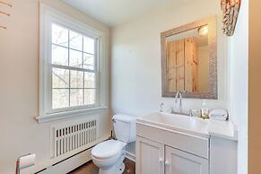 Pet Friendly: Historic East Stroudsburg Manor