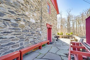 Pet Friendly: Historic East Stroudsburg Manor