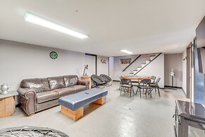 Pet Friendly: Historic East Stroudsburg Manor