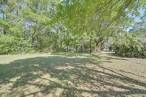 11 Mi to Beaches: Peaceful Foley Home w/ Yard