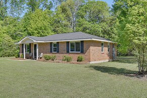 11 Mi to Beaches: Peaceful Foley Home w/ Yard