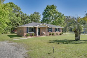 11 Mi to Beaches: Peaceful Foley Home w/ Yard