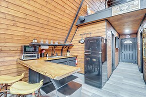 Hot Tub & Fire Pits: Albrightsville A-frame Cabin