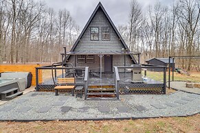Hot Tub & Fire Pits: Albrightsville A-frame Cabin