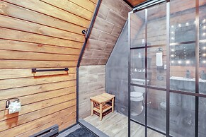 Hot Tub & Fire Pits: Albrightsville A-frame Cabin