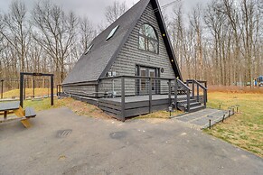 Hot Tub & Fire Pits: Albrightsville A-frame Cabin