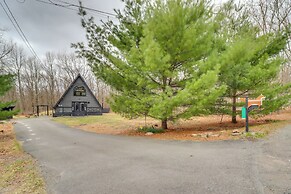 Hot Tub & Fire Pits: Albrightsville A-frame Cabin