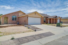 Private Patio: Charming El Paso Home!
