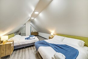 4 Mi to Dtwn: Modern Retreat w/ Yard in Cleveland