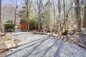 Fish, Hike & Explore: Cozy Home in Beech Mountain!