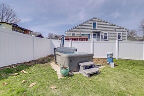 Walk to OOB Pier: Family-friendly Home w/ Hot Tub!