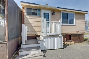 Walk to OOB Pier: Family-friendly Home w/ Hot Tub!