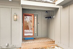 Ski-in/ski-out at Jack Frost: Townhome w/ Deck