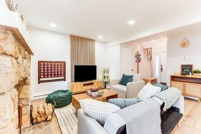 Ski-in/ski-out at Jack Frost: Townhome w/ Deck