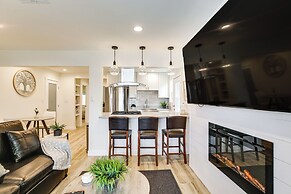 1 Mi to Marina & Bay: Modern Gem in Chula Vista