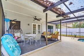 Pool, Lanai & Fire Pit: Home in Spring Hill!
