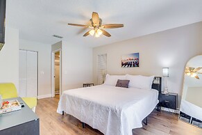 Pool, Lanai & Fire Pit: Home in Spring Hill!