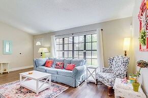 Pool, Lanai & Fire Pit: Home in Spring Hill!