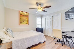 Pool, Lanai & Fire Pit: Home in Spring Hill!