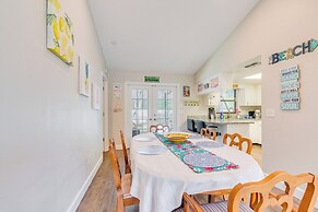 Pool, Lanai & Fire Pit: Home in Spring Hill!