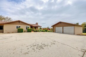 Near Eats & Wineries: Paso Robles Home w/ Patio!