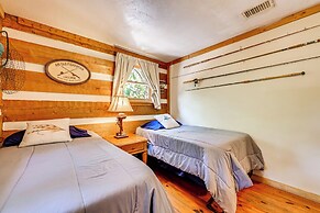 Barn Hangout + Grill Station: Sebring Family Cabin