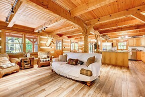 Barn Hangout + Grill Station: Sebring Family Cabin