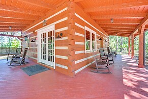 Barn Hangout + Grill Station: Sebring Family Cabin