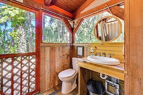 Barn Hangout + Grill Station: Sebring Family Cabin