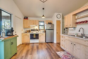 Steps to Hiwassee Lake: Family Cabin w/ Views!