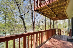 Steps to Hiwassee Lake: Family Cabin w/ Views!