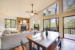 Steps to Hiwassee Lake: Family Cabin w/ Views!