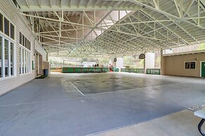 Steps to Hiwassee Lake: Family Cabin w/ Views!