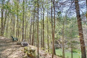 Hiwassee Lake Access: Pet-friendly Cabin w/ Views!
