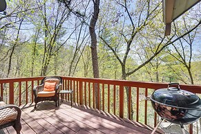 Steps to Hiwassee Lake: Family Cabin w/ Views!