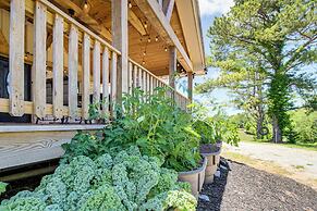 Deck & Yard: 'margy's Farmhouse' in Jasper