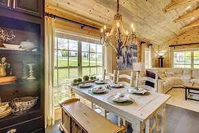 Deck & Yard: 'margy's Farmhouse' in Jasper