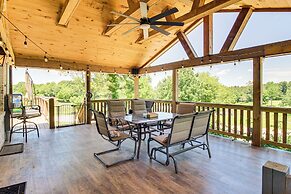 Deck & Yard: 'margy's Farmhouse' in Jasper