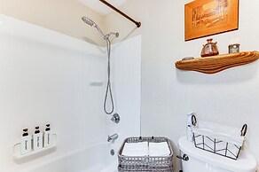 Hiking Galore: Mittersill Townhome in Franconia!