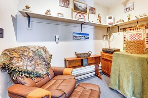 Hiking Galore: Mittersill Townhome in Franconia!