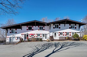 Hiking Galore: Mittersill Townhome in Franconia!