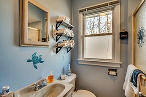 Near Hiking: Lakefront Getaway in Campbellsport!