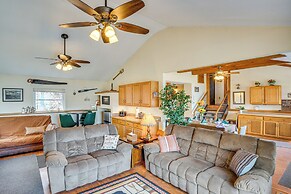 Near Hiking: Lakefront Getaway in Campbellsport!