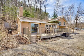 Near Hiking: Lakefront Getaway in Campbellsport!