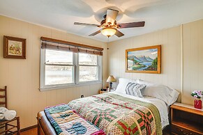 Near Hiking: Lakefront Getaway in Campbellsport!