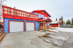 Near Dtwn & Pioneer Park: Fairbanks Home w/ Deck!