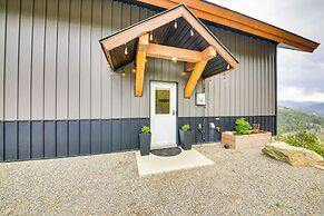 Mtn & River-view Gem w/ Balcony in Bonners Ferry