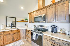 Mtn & River-view Gem w/ Balcony in Bonners Ferry